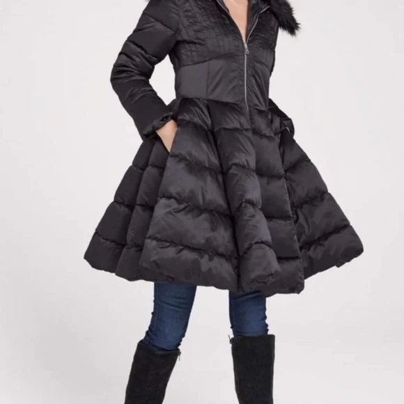 VENUS Black Puffer Coat with Faux Fur Trim - Picture 2 of 6